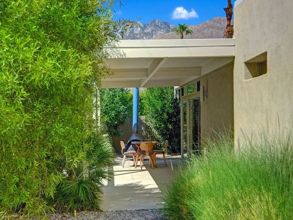 Four Bedroom Designer Home In Palms Springs