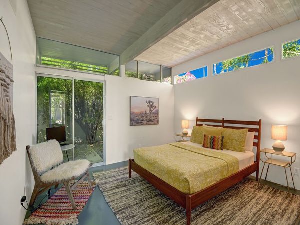 Four Bedroom Designer Home In Palms Springs