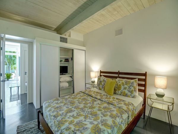 Four Bedroom Designer Home In Palms Springs