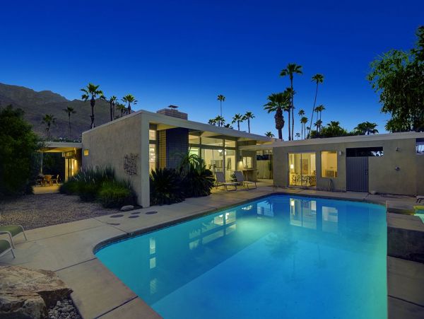 Four Bedroom Designer Home In Palms Springs