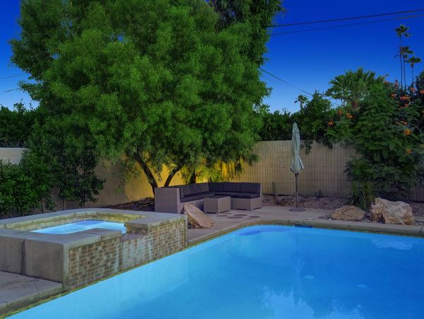Four Bedroom Designer Home In Palms Springs