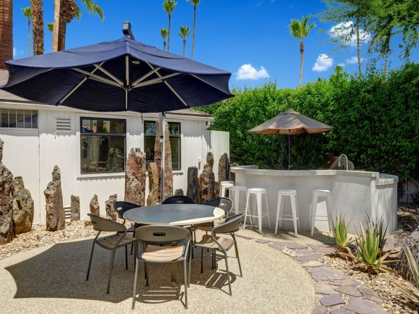 Palm Springs Home 991838