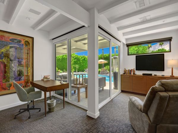 Palm Springs Home 991838