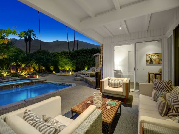 Palm Springs Home 991838