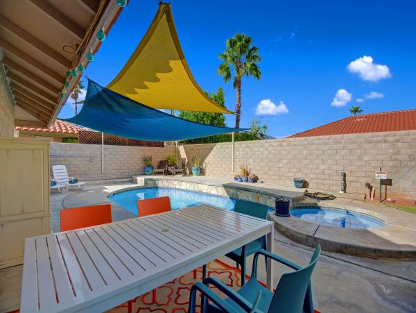 Palm Springs Home 991840