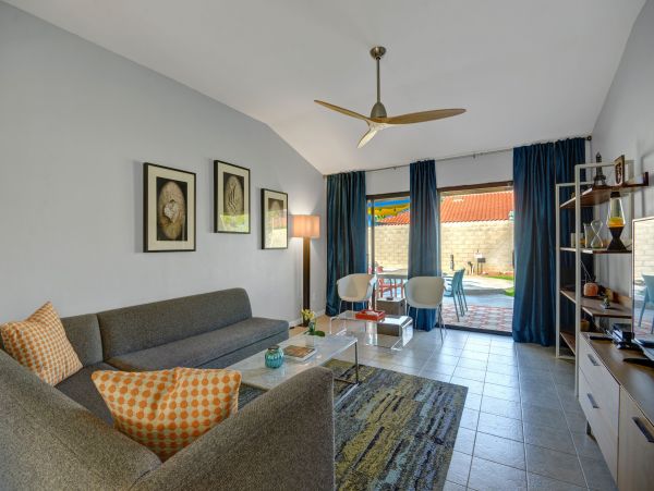 Palm Springs Home 991840