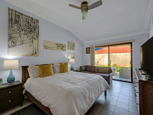 Palm Springs Home 991840