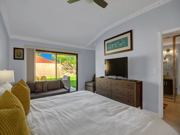 Palm Springs Home 991840