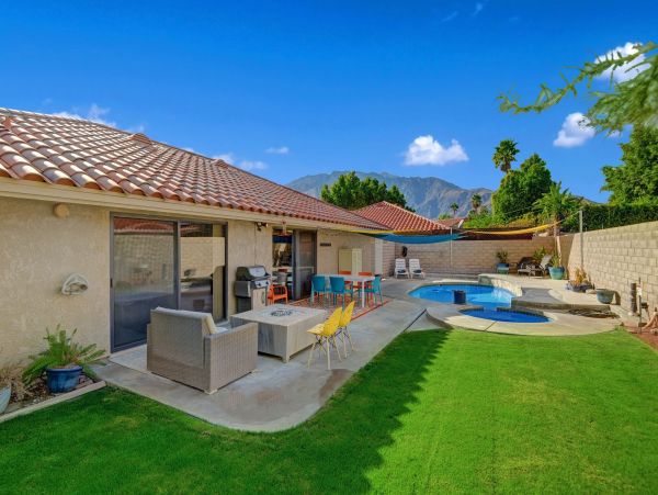 Palm Springs Home 991840