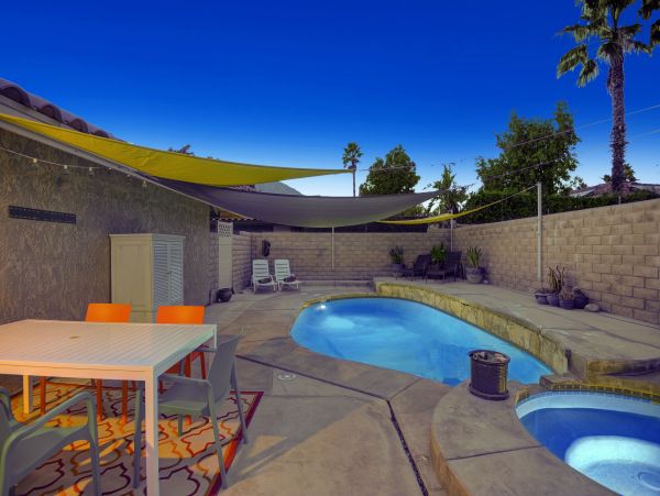 Palm Springs Home 991840