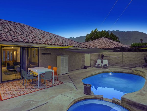 Palm Springs Home 991840