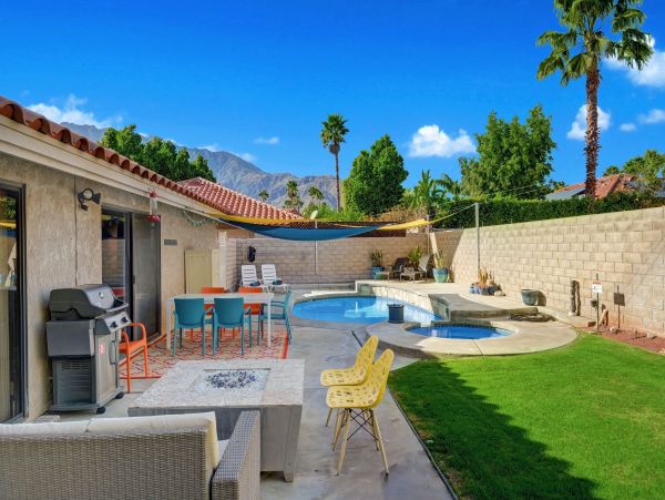 Palm Springs Home 991840