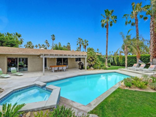 Palm Springs Home 991841