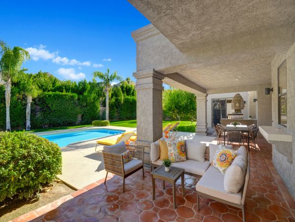 Palm Springs Home 991845