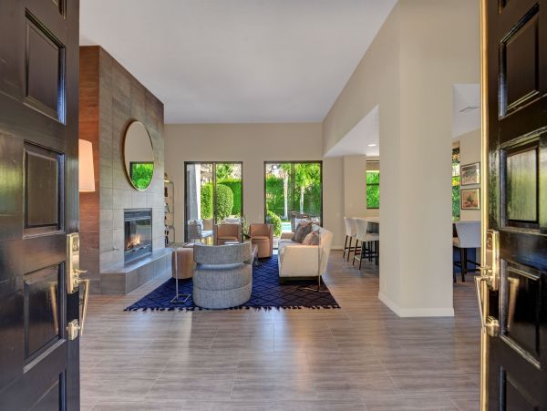 Palm Springs Home 991845