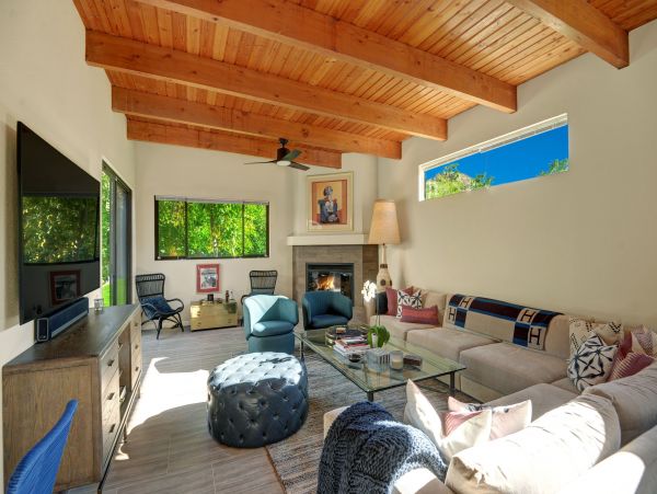 Palm Springs Home 991845