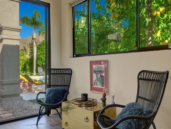 Palm Springs Home 991845