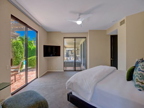 Palm Springs Home 991845