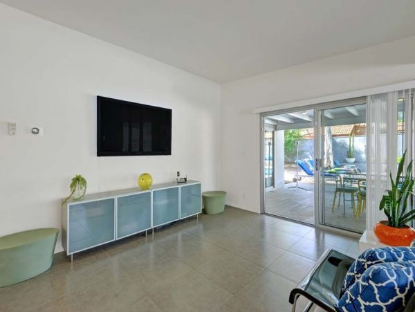 Charming Palm Springs Pool Vacation Home
