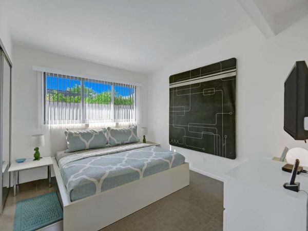 Charming Palm Springs Pool Vacation Home