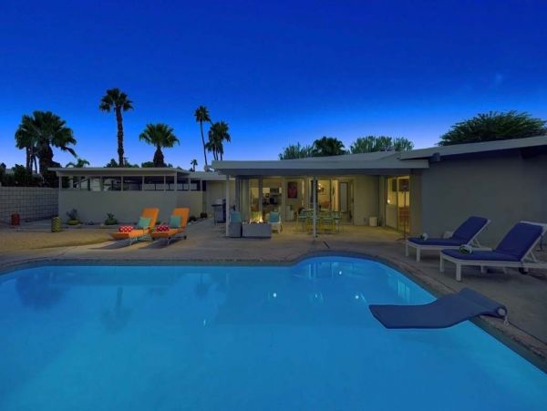 Charming Palm Springs Pool Vacation Home