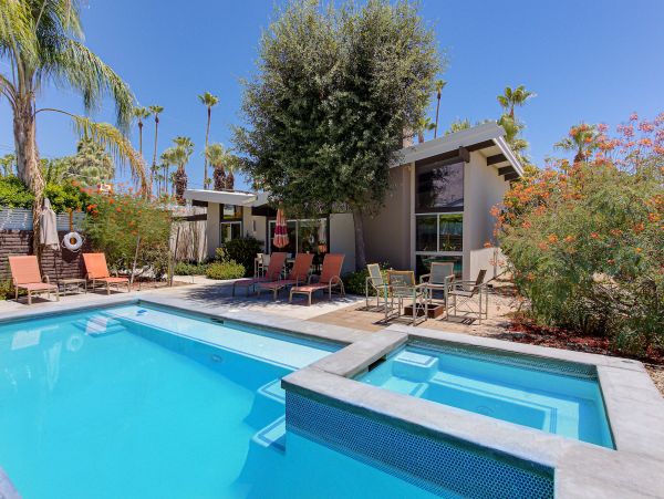 Palm Springs Home 991849