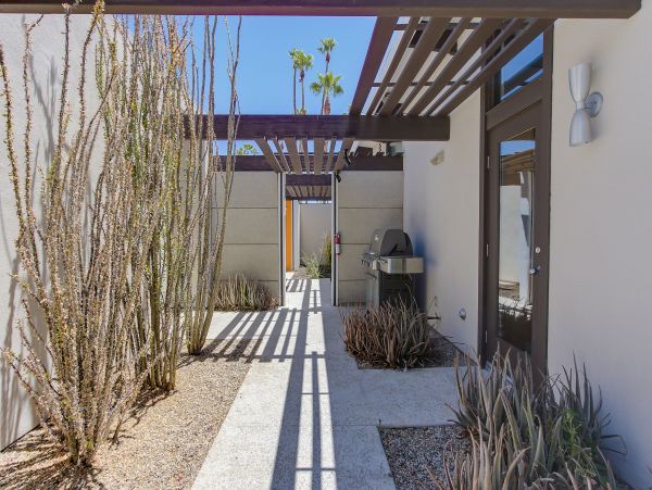 Palm Springs Home 991849