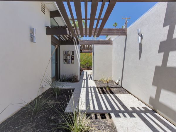 Palm Springs Home 991849