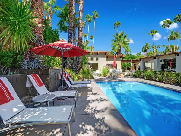 Palm Springs Home 991850