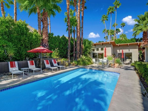 Palm Springs Home 991850