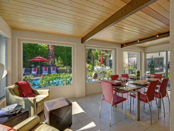 Palm Springs Home 991850