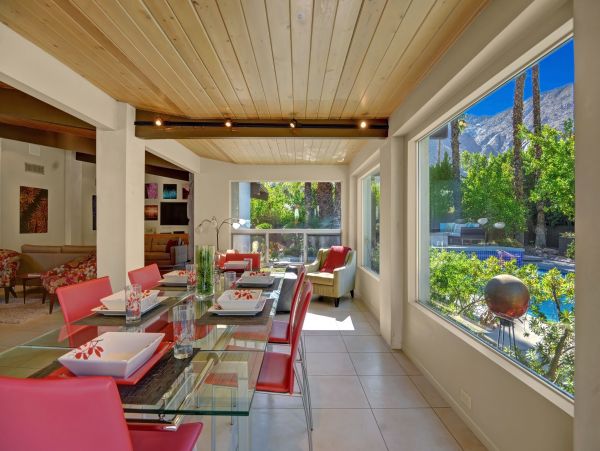 Palm Springs Home 991850