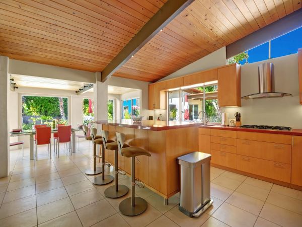 Palm Springs Home 991850