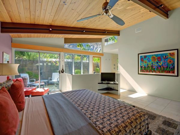 Palm Springs Home 991850