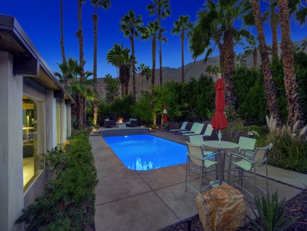 Palm Springs Home 991850