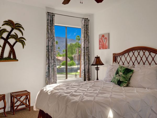 Palm Springs Condo 991854