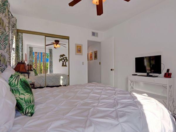 Palm Springs Condo 991854