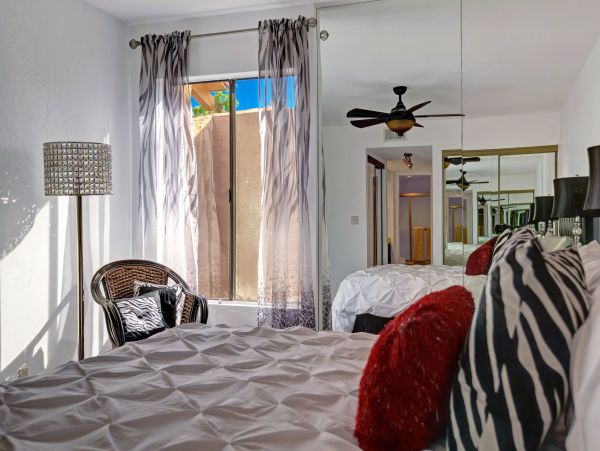 Palm Springs Condo 991854