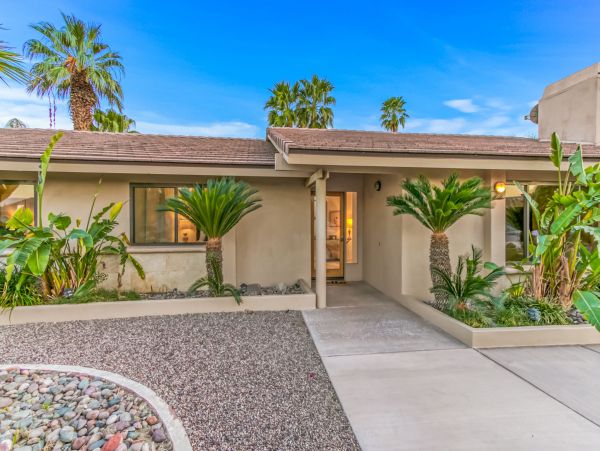 Palm Springs Home 991856
