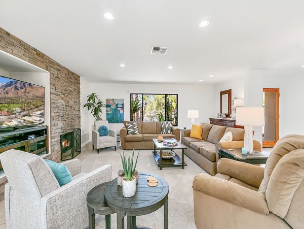 Palm Springs Home 991856