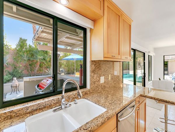 Palm Springs Home 991856