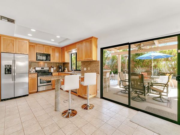 Palm Springs Home 991856