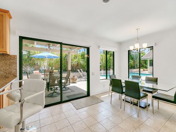 Palm Springs Home 991856
