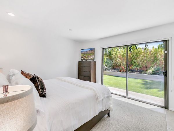 Palm Springs Home 991856