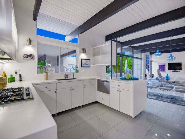 Sleek Minimalist Design Four Bedroom Home In Palm Springs