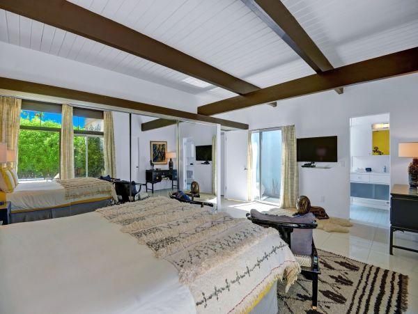Sleek Minimalist Design Four Bedroom Home In Palm Springs