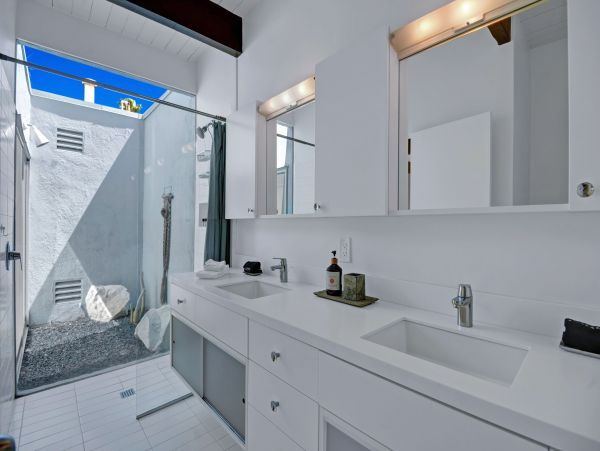 Sleek Minimalist Design Four Bedroom Home In Palm Springs