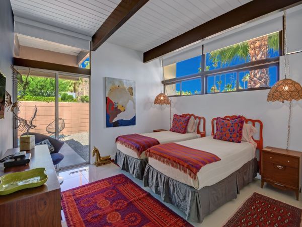 Sleek Minimalist Design Four Bedroom Home In Palm Springs