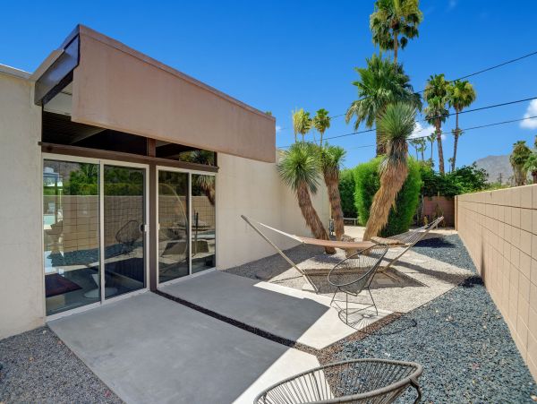 Sleek Minimalist Design Four Bedroom Home In Palm Springs
