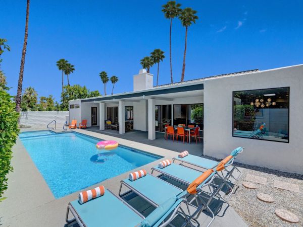 Palm Springs Home 991860